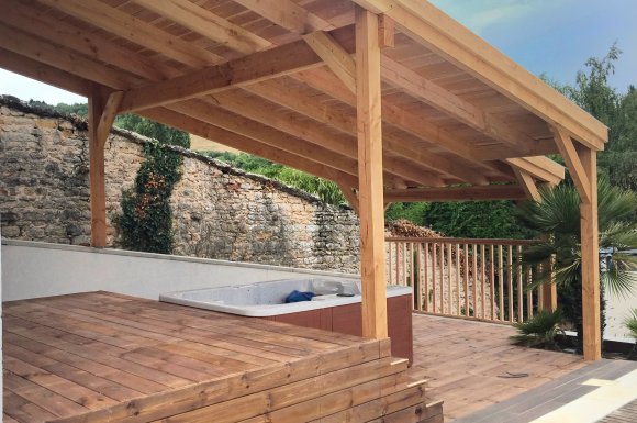 Construction d'une terrasse et d'une pergola bois dans l'Ouest lyonnais